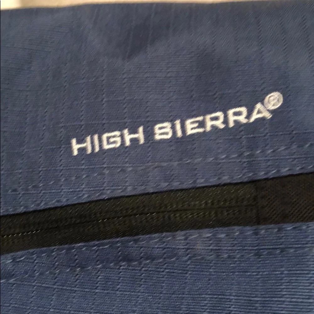 High Sierra Tank Messengar Bag 18 x 13.5 x 7 in.